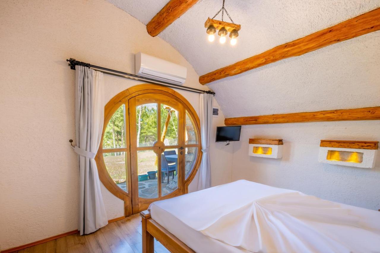 Maison Green Hill Hobbit Villas & Boutique Hotel Antalya Bagian luar foto