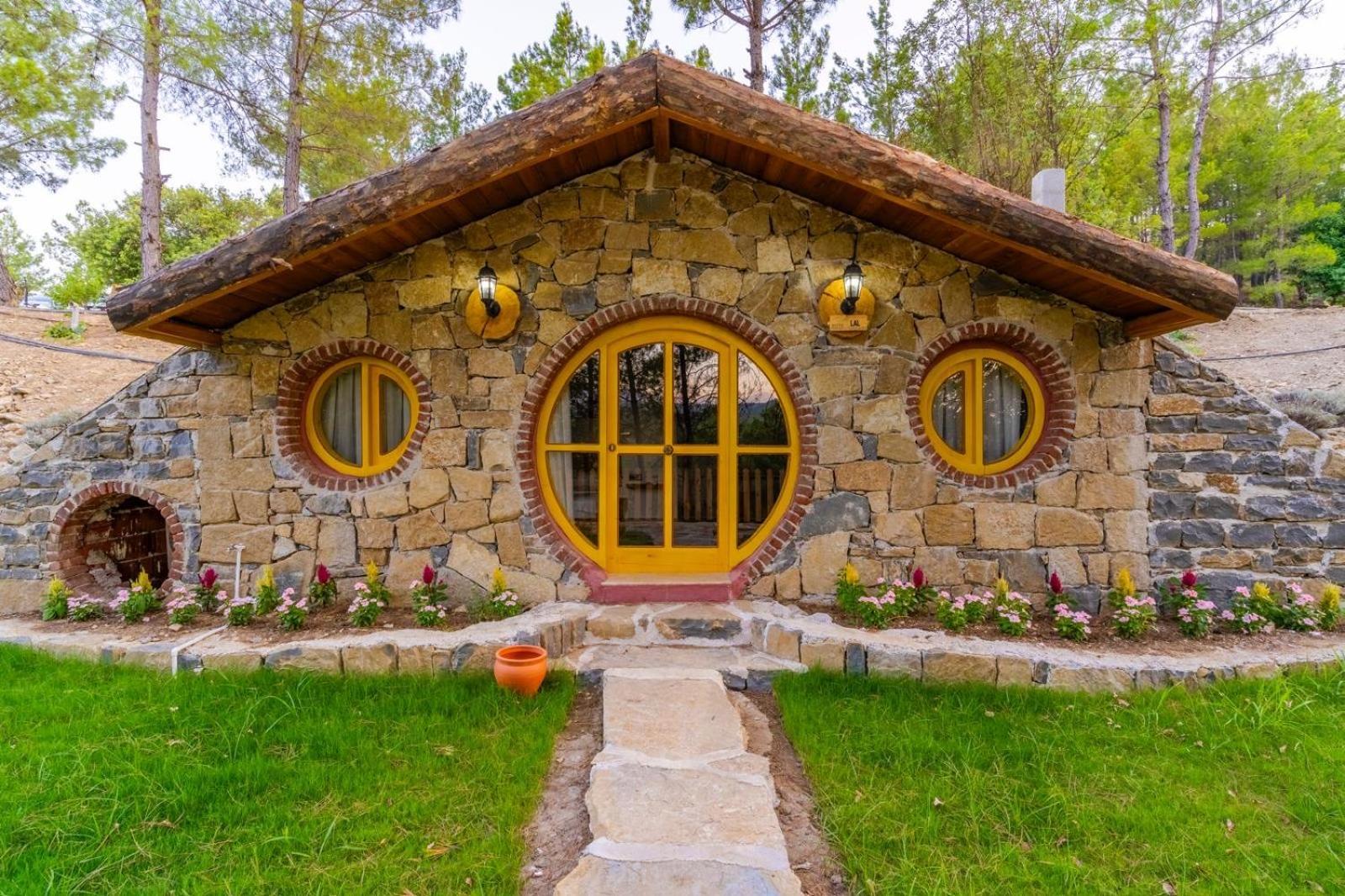 Maison Green Hill Hobbit Villas & Boutique Hotel Antalya Bagian luar foto